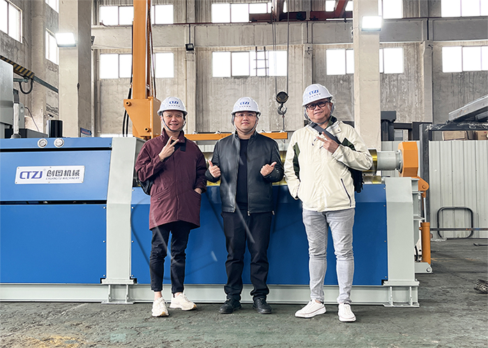 菲律宾客户莅临华体会在线平台-华体会在线官网
考察——全自动四辊卷板机